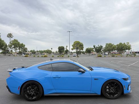 Used 2025 Ford Mustang GT RWD image 8