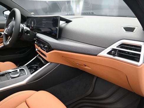 New 2026 BMW 330i Sedan w/ M Sport Package RWD image 24