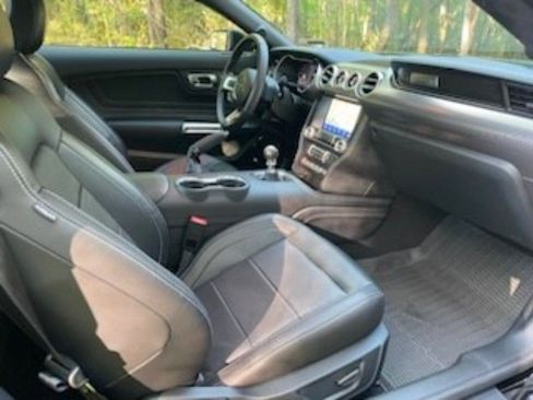 Used 2021 Ford Mustang GT Premium w/ GT Performance Package RWD image 8