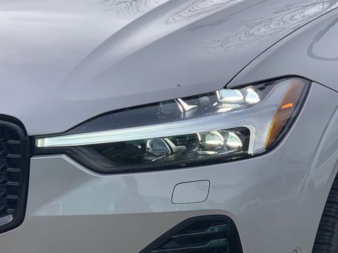 Used 2025 Volvo XC60 B5 Plus image 6