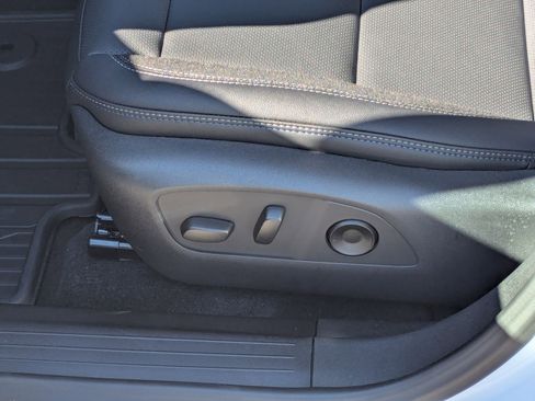 Used 2026 Chevrolet Equinox EV LT w/ LPO, All-Weather Mat Package image 12