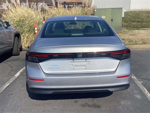 Used 2025 Honda Accord LX image 4