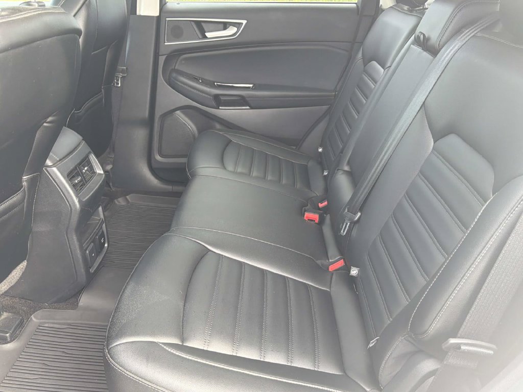 Certified 2020 Ford Edge SEL w/ Convenience Package AWD/4WD image 15