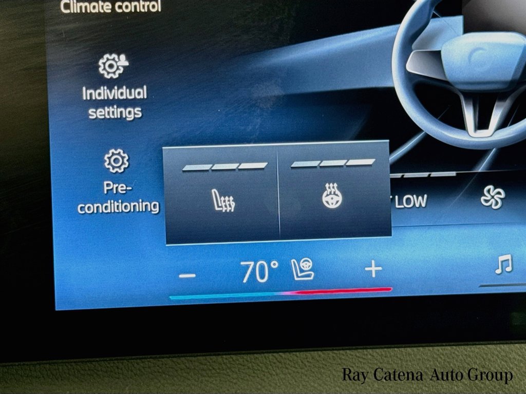 Used 2024 BMW iX xDrive50 w/ Premium Package AWD/4WD image 21