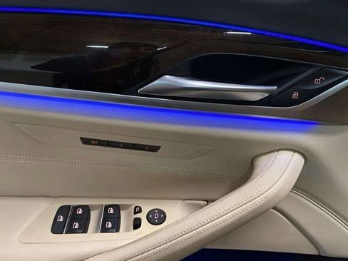 Used 2020 BMW 530i w/ Convenience Package image 33