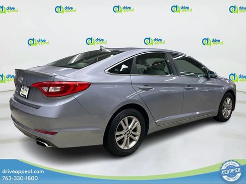 Used 2017 Hyundai Sonata SE w/ Cargo Package FWD image 5