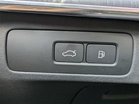 Used 2023 Volvo XC90 T8 Ultimate w/ Protection Package Premier image 37