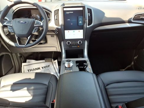 Certified 2024 Ford Edge SEL w/ Convenience Package AWD/4WD image 11