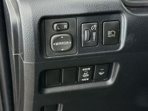 Used 2022 Toyota 4Runner SR5 Premium w/ Moonroof Package AWD/4WD image 17