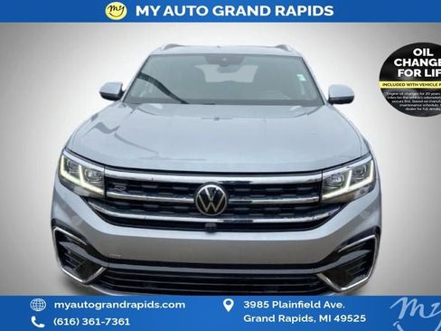Used 2022 Volkswagen Atlas Cross Sport SEL Premium R-Line image 2