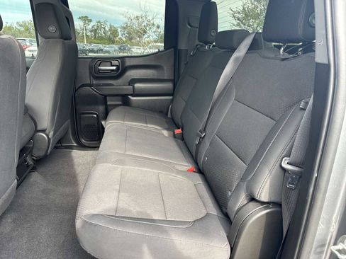 Used 2020 Chevrolet Silverado 1500 Custom w/ Custom Value Package image 17