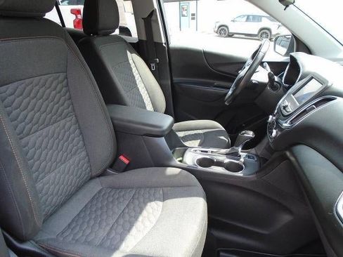 Used 2020 Chevrolet Equinox LT AWD/4WD image 19