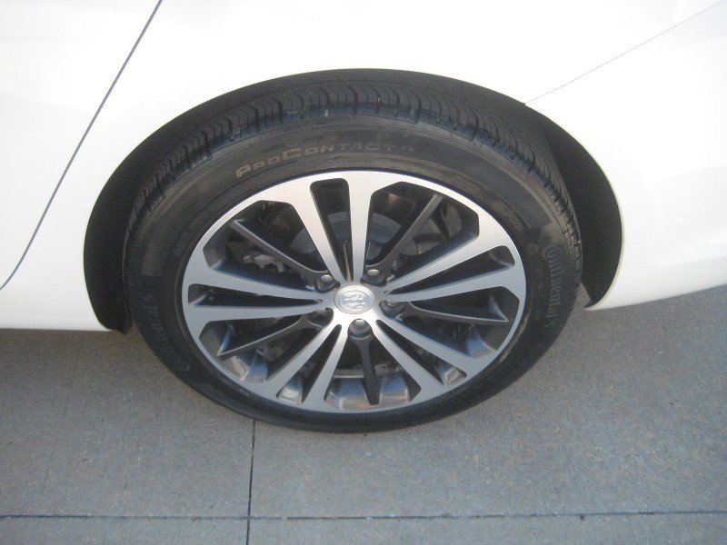 Used 2020 Buick Regal Essence FWD image 17