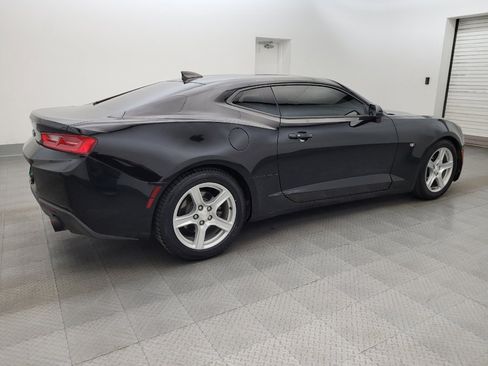 Used 2017 Chevrolet Camaro LT RWD image 10