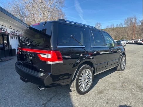 Used 2016 Lincoln Navigator Reserve image 6