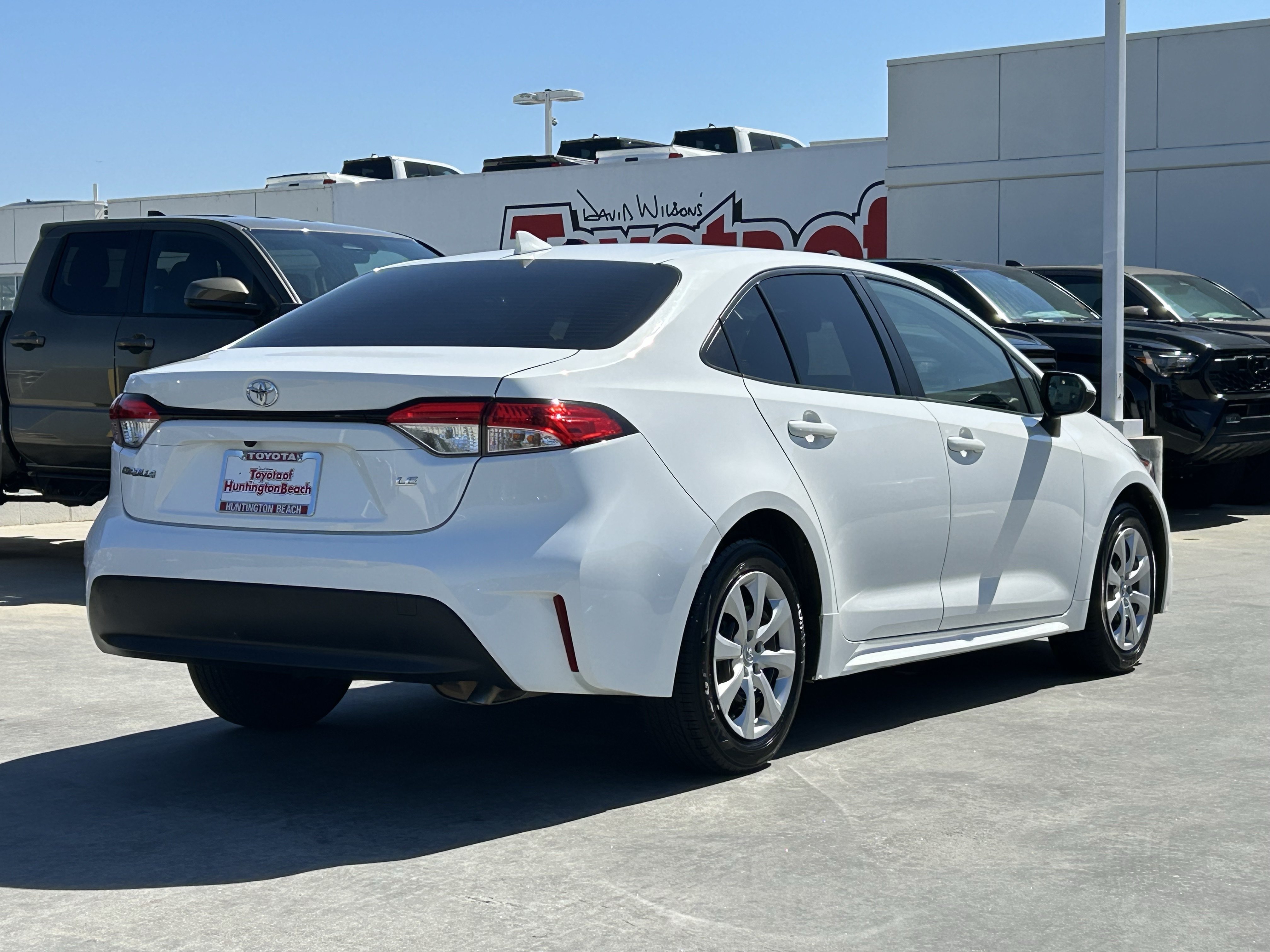 Certified 2023 Toyota Corolla LE FWD image 3
