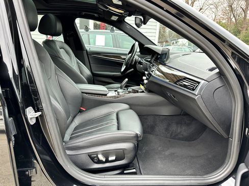 Used 2018 BMW 530i image 24