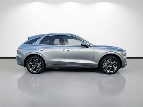 Used 2023 Genesis GV70 2.5T w/ Select Package AWD/4WD image 2