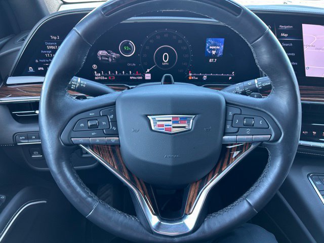 Used 2022 Cadillac Escalade Premium Luxury AWD/4WD image 17