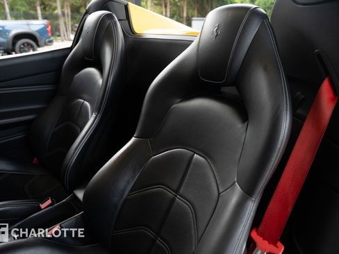 Used 2017 Ferrari 488 Spider image 21