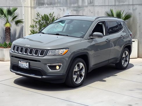 Used 2020 Jeep Compass Limited FWD image 4