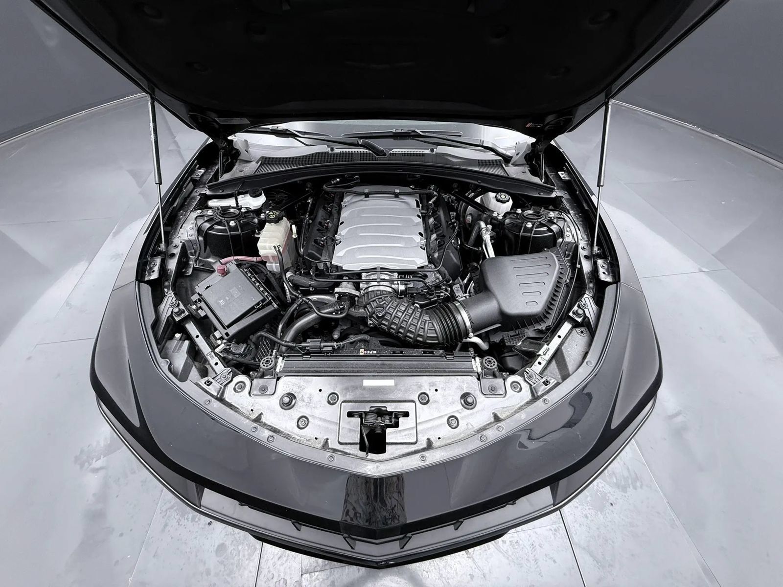 Used 2023 Chevrolet Camaro LT w/ LPO, Ground Effects Package RWD image 36