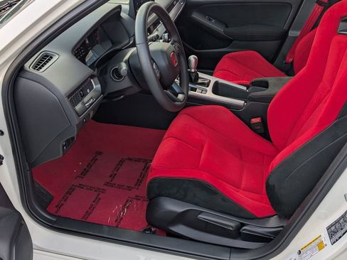 Certified 2025 Honda Civic Type R image 11