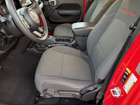 Used 2025 Jeep Wrangler Unlimited Rubicon image 10