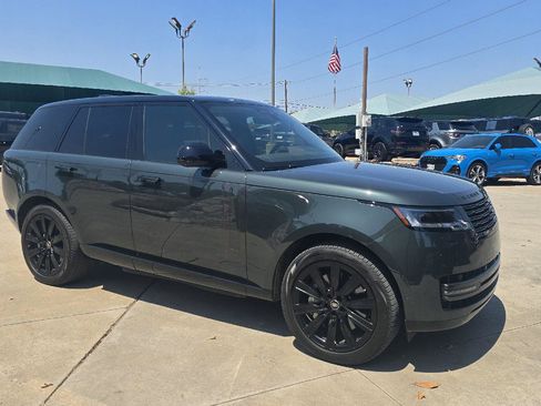 Used 2025 Land Rover Range Rover SE AWD/4WD image 5