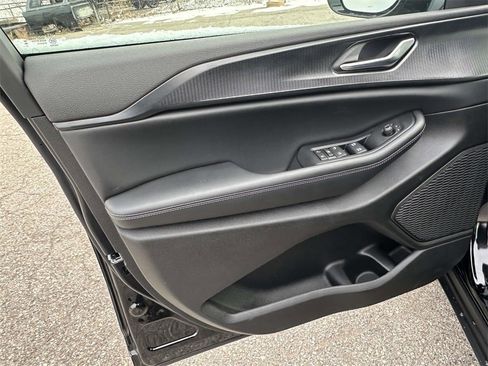 New 2025 Jeep Grand Cherokee L Altitude image 12