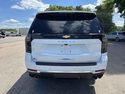 Used 2026 Chevrolet Tahoe Premier AWD/4WD image 3