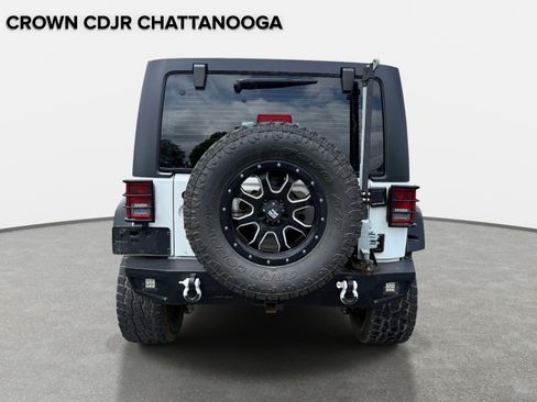 Used 2017 Jeep Wrangler Unlimited Sport w/ Connectivity Group AWD/4WD image 4