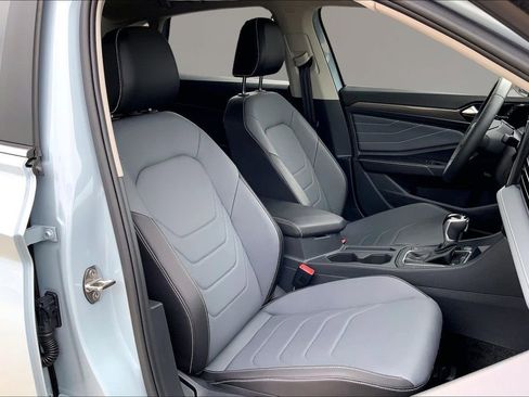 Certified 2026 Volkswagen Jetta SEL FWD image 7