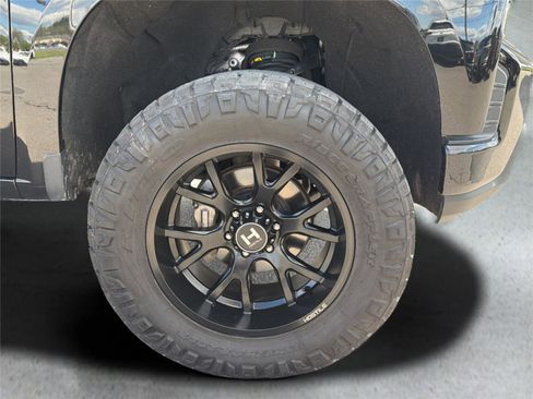 Used 2021 Chevrolet Silverado 1500 LT Trail Boss AWD/4WD image 37