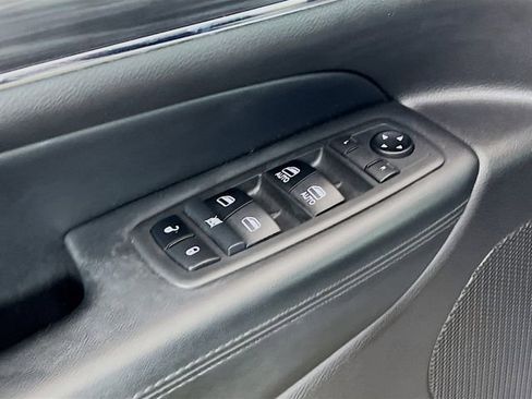 Used 2019 Jeep Grand Cherokee Limited w/ Luxury Group II image 18