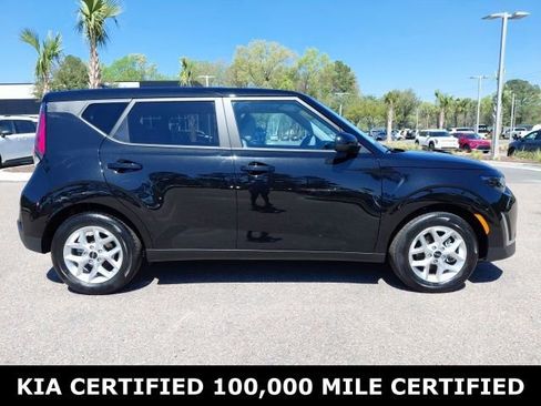 Certified 2025 Kia Soul LX FWD image 4
