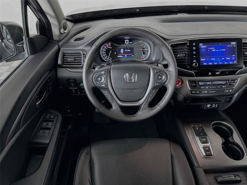 Used 2023 Honda Ridgeline RTL image 2