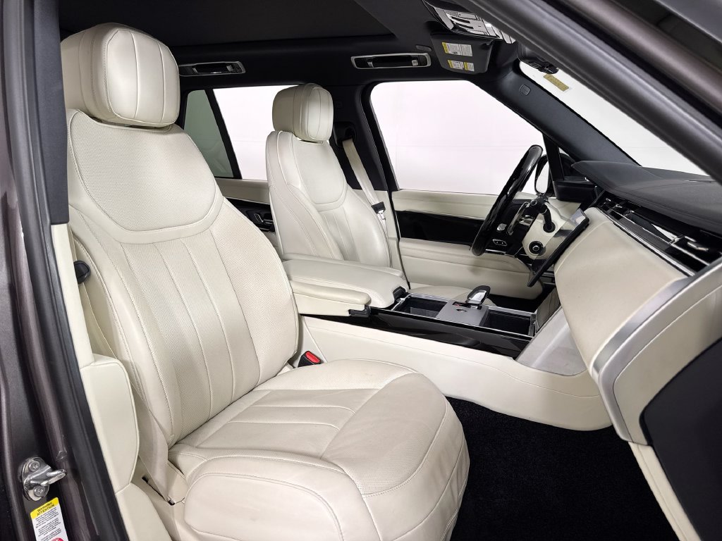 Used 2025 Land Rover Range Rover SE AWD/4WD image 23