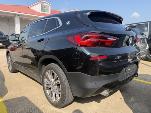 Used 2022 BMW X2 xDrive28i w/ Convenience Package AWD/4WD image 2