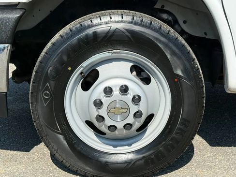 Used 2022 Chevrolet Express 3500 w/ Power Convenience Package RWD image 59