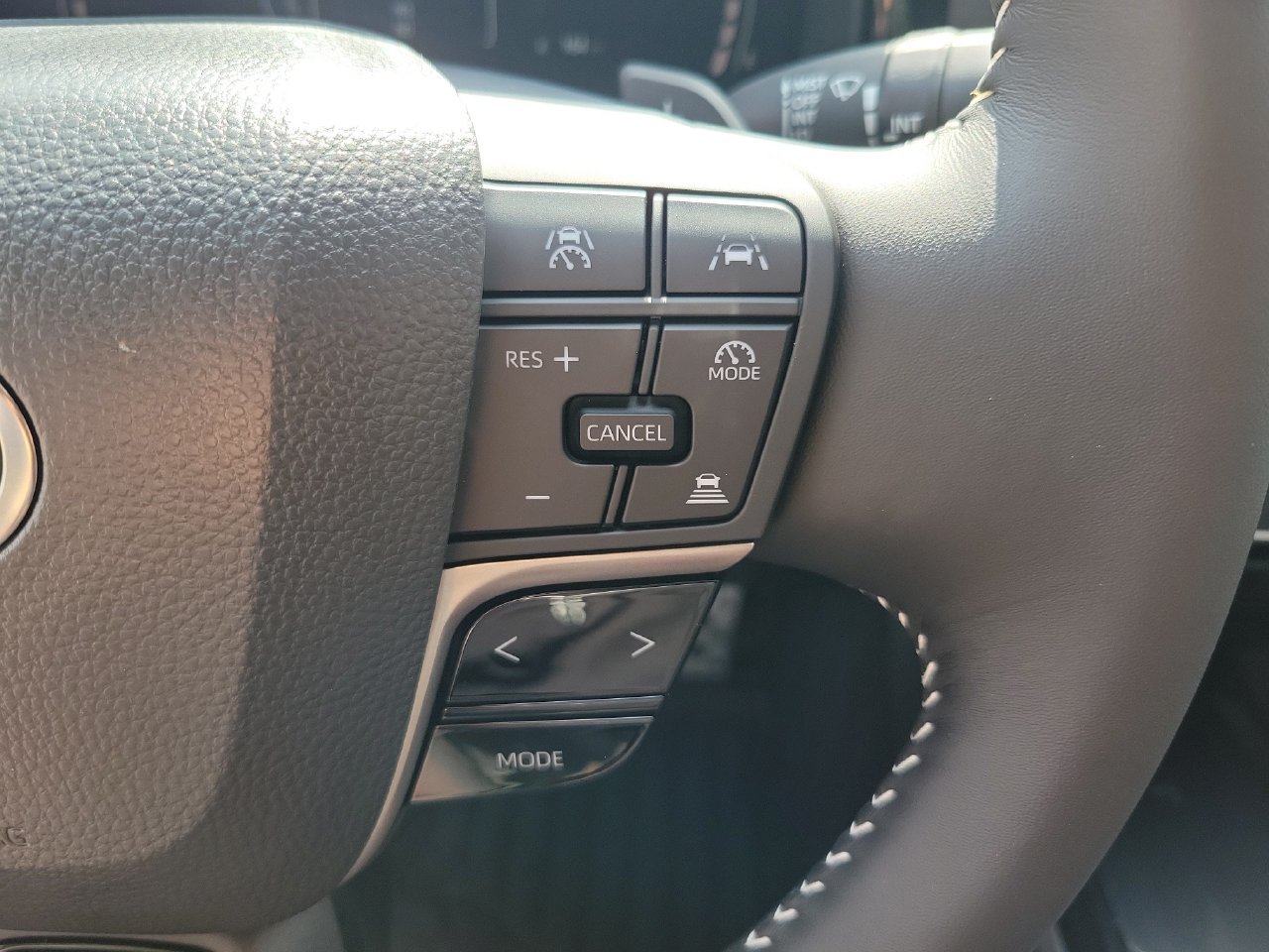 Used 2026 Toyota Camry SE FWD image 21
