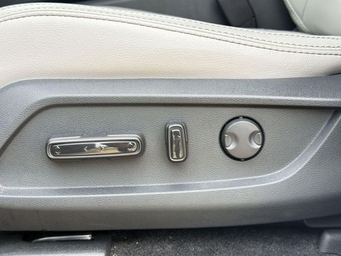 Used 2024 Honda Pilot EX-L image 13