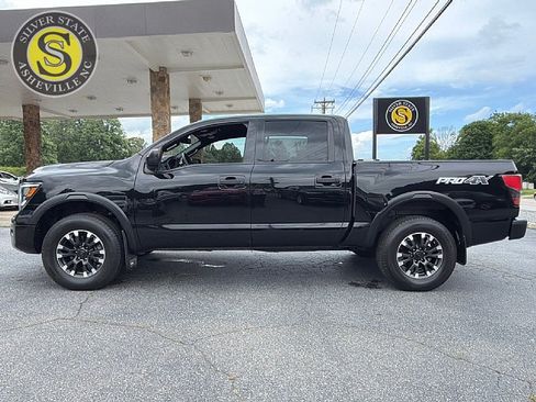 Used 2021 Nissan Titan PRO-4X AWD/4WD image 3