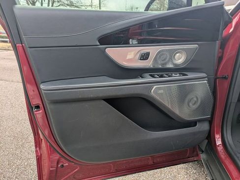 Used 2024 Lincoln Nautilus Reserve w/ Equipment Group 203A image 21