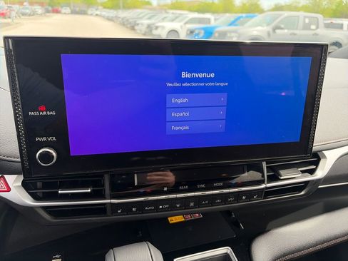 Used 2025 Toyota Sienna Platinum AWD/4WD image 26