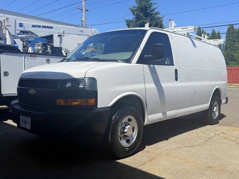 Used 2020 Chevrolet Express 2500 w/ Driver Convenience Package RWD image 24
