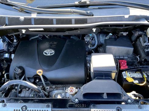 Used 2019 Toyota Sienna XLE FWD image 29
