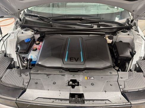 Used 2023 Hyundai Ioniq 5 Limited w/ Cargo Package AWD/4WD image 11