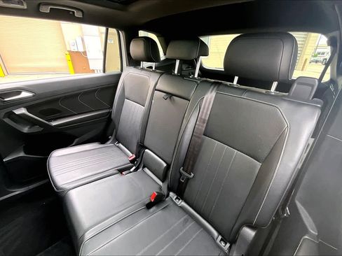 Used 2022 Volkswagen Tiguan SE R-Line FWD image 19