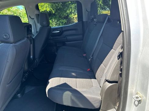 Used 2019 Chevrolet Silverado 1500 LT w/ Convenience Package AWD/4WD image 32